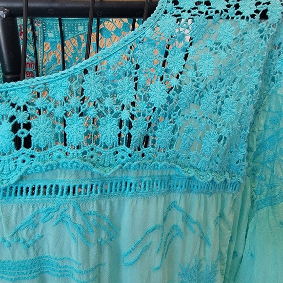 Johnny Was asymmetrical patchwork top - Picture 5 of 6